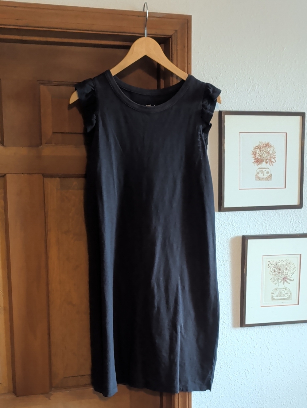 Dark Gray Women's Sleeveless Ruffle-Shoulder Dress